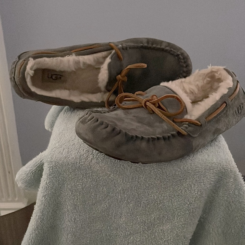 UGG moccasins slippers size 10